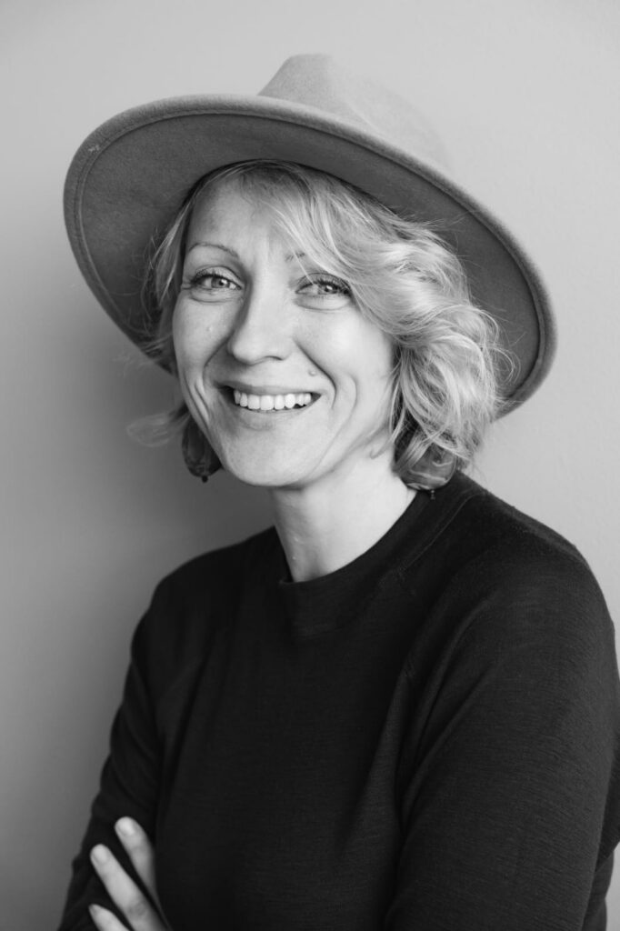 Artist Raasuke working on a painting